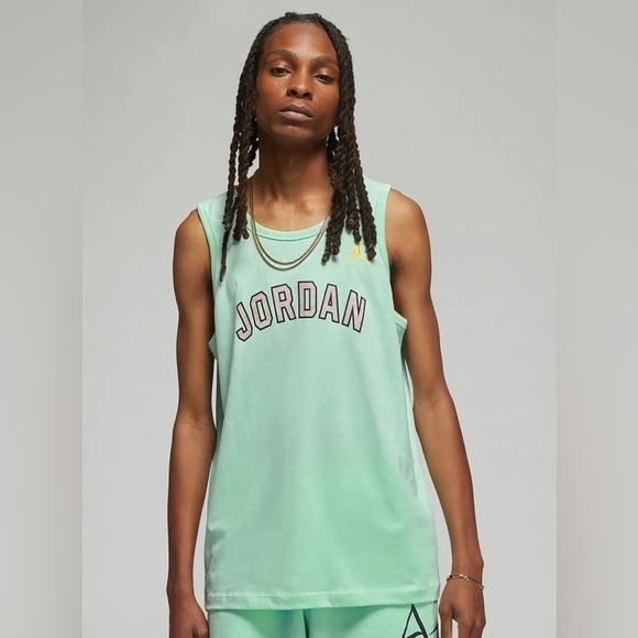 NWT Jordan Sport DNA
Men's Graphic Tank - Picture 2 of 4